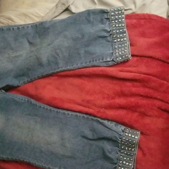 Capris - Picture 4 of 4